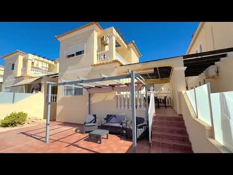 4 Bedroom Detached Villa in Lomas de Cabo Roig - Video