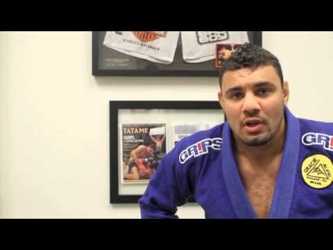 TATAME: Recuperado de lesão no joelho, Morango espera lutar pelo UFC no Brasil