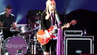 Orianthi perfoms Drive Away in Toronto