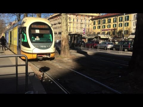 Turista coreana di 21 anni investita e uccisa da un tram a Milano