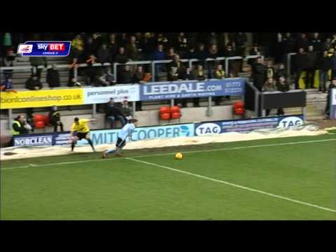 Burton Albion vs Dagenham & Redbridge - League Two 2013/14