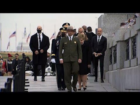 Dole celebrated at World War II memorial service