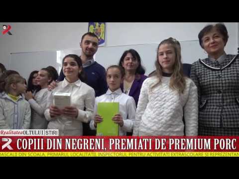 Copiii din Negreni, premiați de Premium Porc