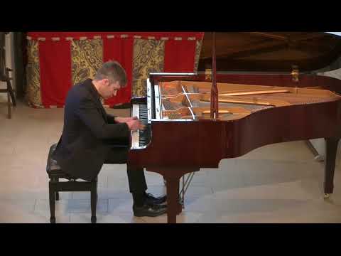 Richard Uttley plays Scarlatti : Sonata in D minor K141