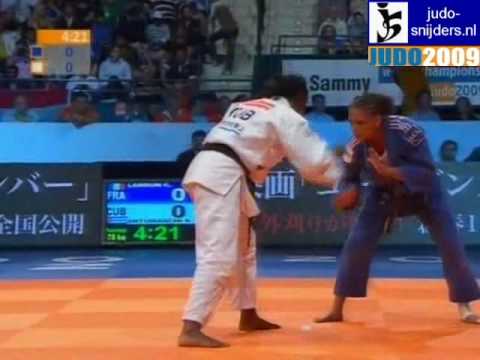 Judo 2009 Rotterdam: Celine Lebrun (FRA) - Kaliema Antomarchi (CUB) [-78kg].