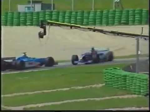 Fisichella and Alesi F1 1998 crash