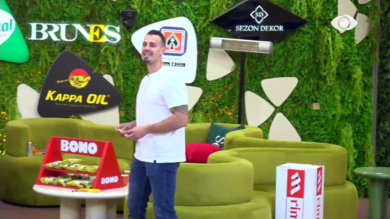 Lëpirës shoqërie je e bën fiks/ Mateo i drejtohet Rogertit