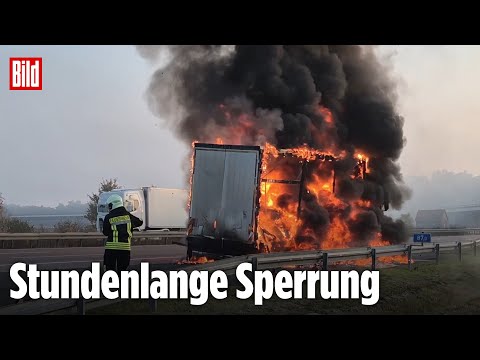 Feuer-Inferno auf der A10: LKW brennt vollständig aus