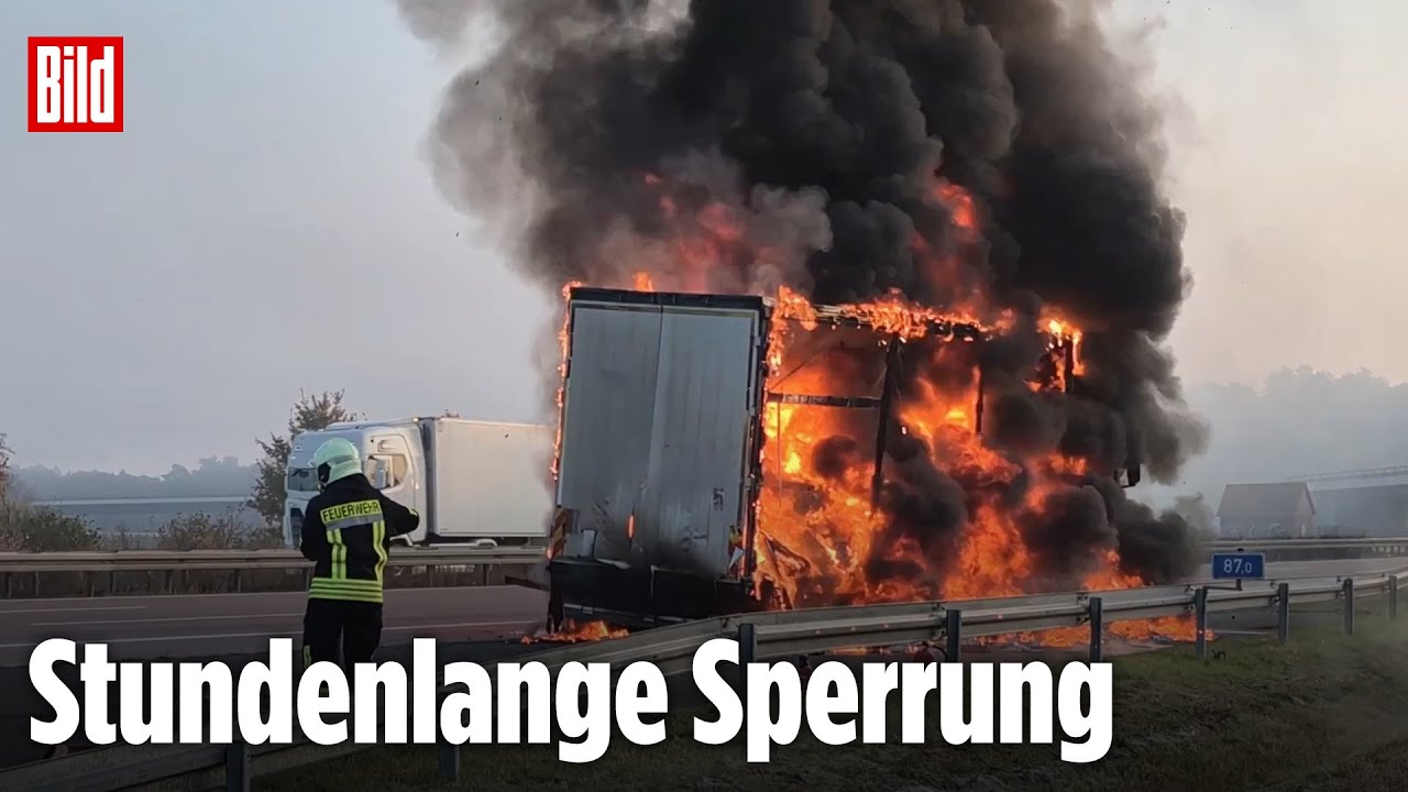 Feuer-Inferno auf der A10: LKW brennt vollständig aus