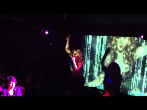 Encontro das Divas - Performance de Isadora Meberak, cover de Shakira - 15/12/2012