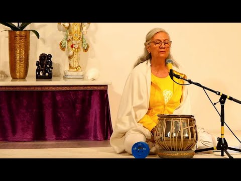 Ankommenssatsang - Kirtan, Mantra & Arati mit Adishakti - Yoga Vidya Live, 22.05. 20:00 Uhr