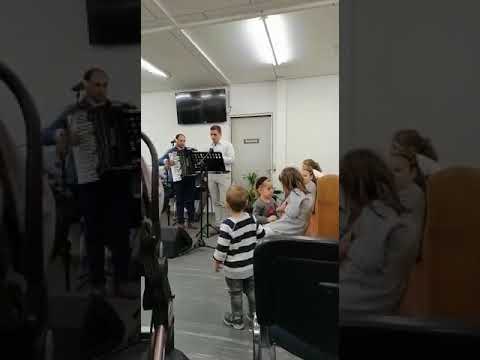 Braghidin & Stefurean Daniel... N-alerga la oamnei.