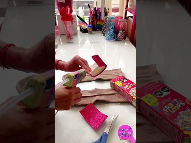 Vídeo relacionado con Paquete de 3 calcetines para juegos para niños | Calcetines Snob | Diseño divertido novedoso y divertido calcetines para videojuegos para niños y niñas, Rojo Azul Amarillo, 8-11 años