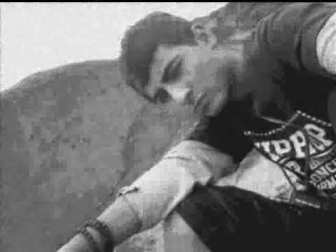 FRISTALYANDO - Raperito ft RJ Keloguai ( b u l l e t ) Hank Chinaski en el beats