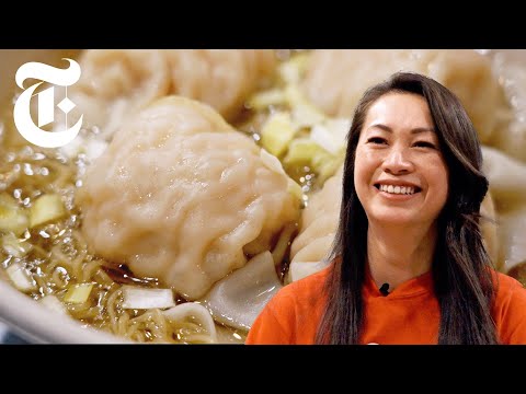 Wontons superdimensionados no Maxi’s Noodle | NYT Cooking