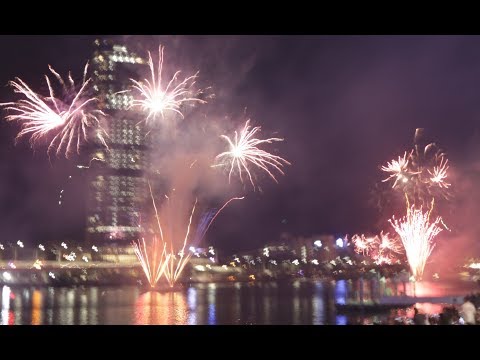 Brisbane River Fire Part 2 - Fireworks - Outback Polaks Vlog 58