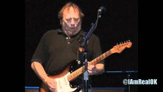 Stephen Stills performing Tree Top Flyer on Howard Stern Show 10.27.2009