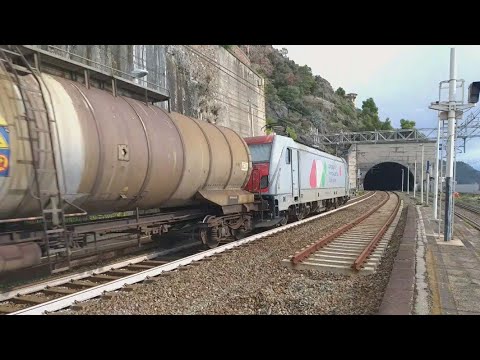 e494 212 Cfi,cisterne Ermewa,Atir Rail + mareggiata,Framura,strombazzata,trains hunter,trainspotting