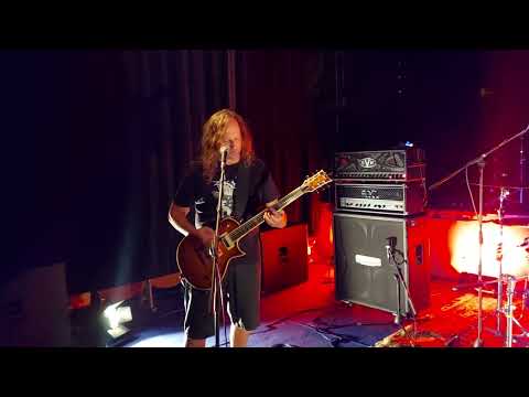 Youtube Video Up2m32J-200