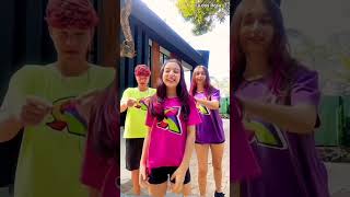 Julia,Clara e Waize dançando