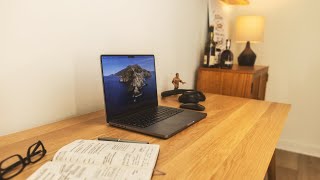 Tour my minimalist desk setup #shorts thumbnail