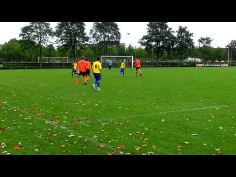 2011-10-08 Internos B2- Beek Vooruit B2: 3-0 DSCN0901.MOV