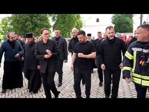 澤倫斯基：基輔修道院遇襲是「對歷史的攻擊」！ (Zelenskiy calls Kyiv monastery strike 'an attack on history')