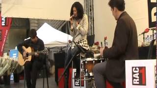 Elena Gadel a "El món a RAC1"