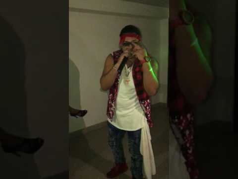 King Ruby Junto a Jhon Wayne - introduciendo - Voy como siempre en vivo at @BlancoPerlaClub