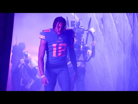 Justin Jefferson Tunnel Run Out at U.S. Bank Stadium