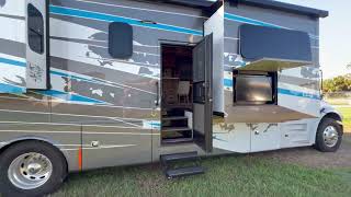 16k-Mile 2023 Tiffin Allegro Bay 38BB Step Functionality