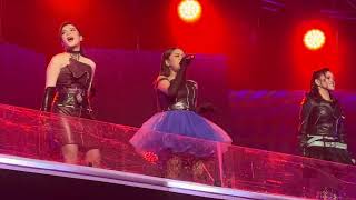 Download lagu PENAMPILAN APRIL , ZAHRA DAN MUTIA II MEGA KONSER DA 7 X SLANK #live mp3