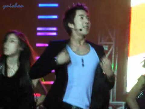 [FanCam] 110618 FantasticKpopJKT - Kim Hyung Joon - Girl.mp4