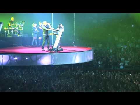 MNM backstage bij Milk Inc. Eclipse - het podium