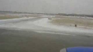 preview picture of video 'Landing at Midway (MDW)- 2007 January'