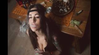 Ab Soul - Hunnid Stax Ft. ScHoolboy Q [Bass Boosted]