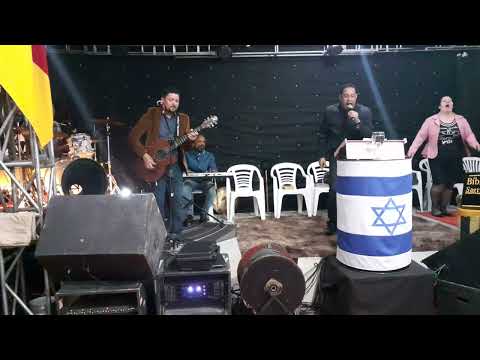 Só quem é pentecostal entende/Cantor Adriano Santos e banda ao vivo