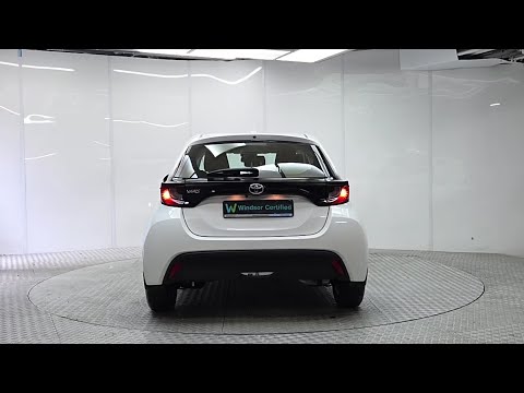 Toyota Yaris  1.0 Luna 4DR Manual - Image 2