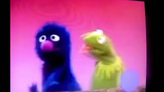 Sesame Street-Kermit and Grover demonstrate Heavy and light.mp4