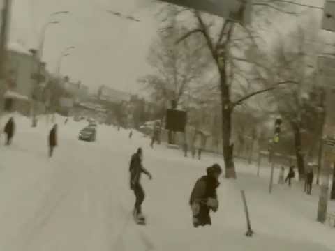 Киевские экстремалы используют непогоду в своих целях