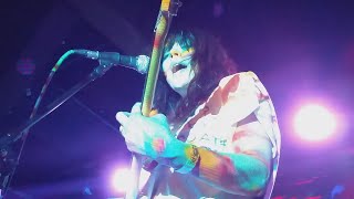 THE COATHANGERS - CAPTAIN'S DEAD