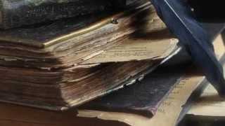 ✘ NERUDA ✘ Russian Red