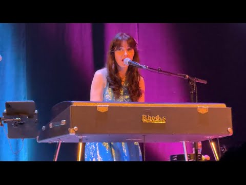 (Zooey Deschanel & M. Ward) performing I Was Made for You - LA - October 2, 2026 のサムネイル
