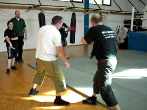 UCS Messerkampf Grundlagen