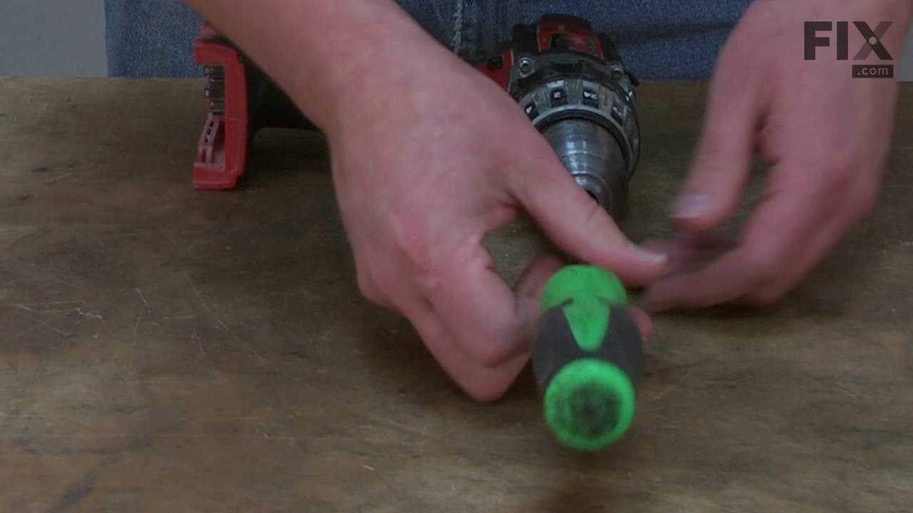 Replacing the Chuck (1/2-inch)