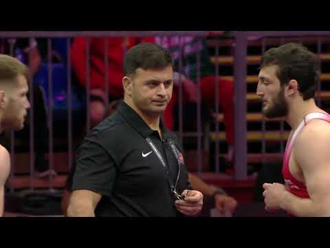 1/2 GR - 63 kg: L. ABULADZE (GEO) v. E. KINSINGER (GER)