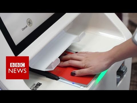 Singapore's new 'contactless' airport terminal - BBC News