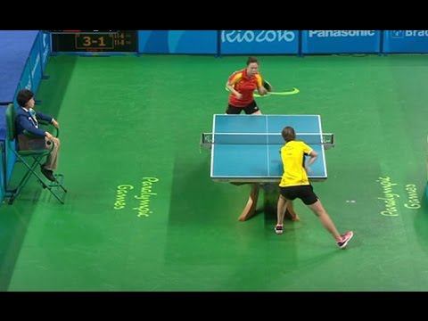 Paraolimpijczycy i trenerzy nagrodzeni przez marszałka województwa