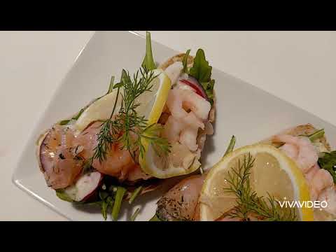SALMON AND SHRIMP SANDWICH/SUMMER FOOD/SWEDISH SUMMER/SWEDEN 2020