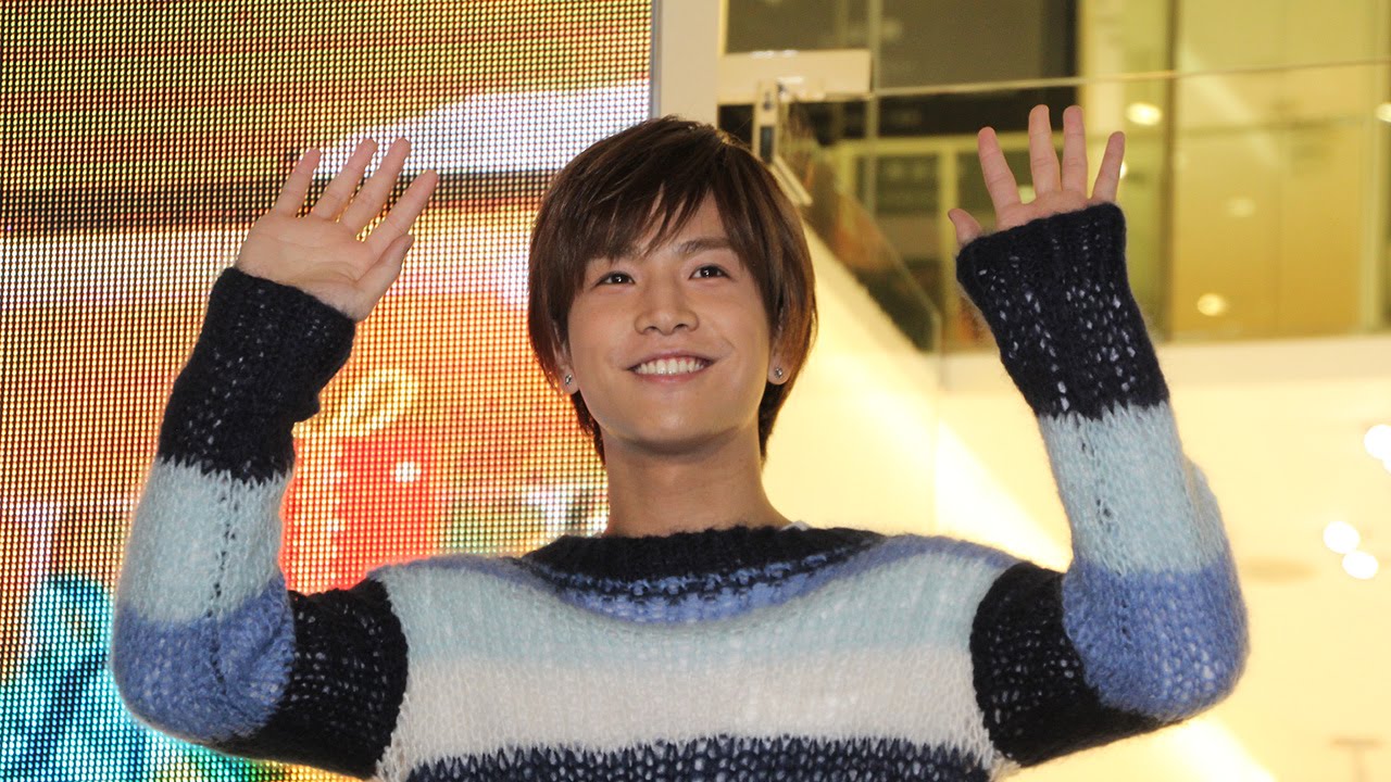 動画 Exile岩田剛典 熱烈ファンに気遣い 風邪ひかないように サマンサティアラ ブライダル サマンサタバサ 銀座本店 でクリスマスツリー点灯式2 Maidigitv マイデジｔｖ